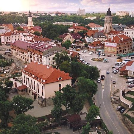 Апартаменты В Старом Городе คาเมียเนตส์-โปดิลสกี ภายนอก รูปภาพ